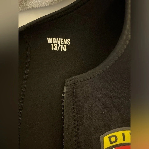 Women’s Body Glove Wet suit Vest size 13/14 - Picture 3 of 5